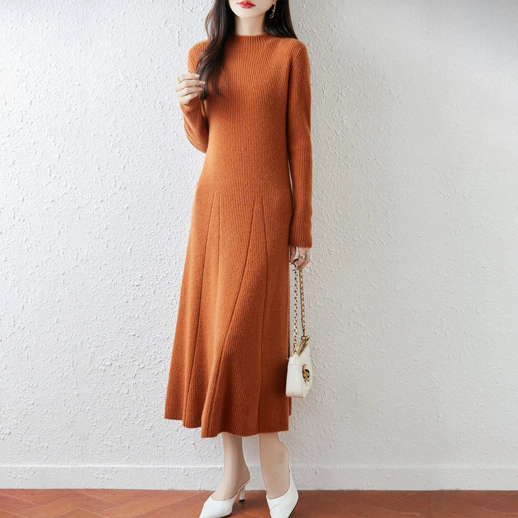 Robe pull en maille mi-longue – col semi-montant