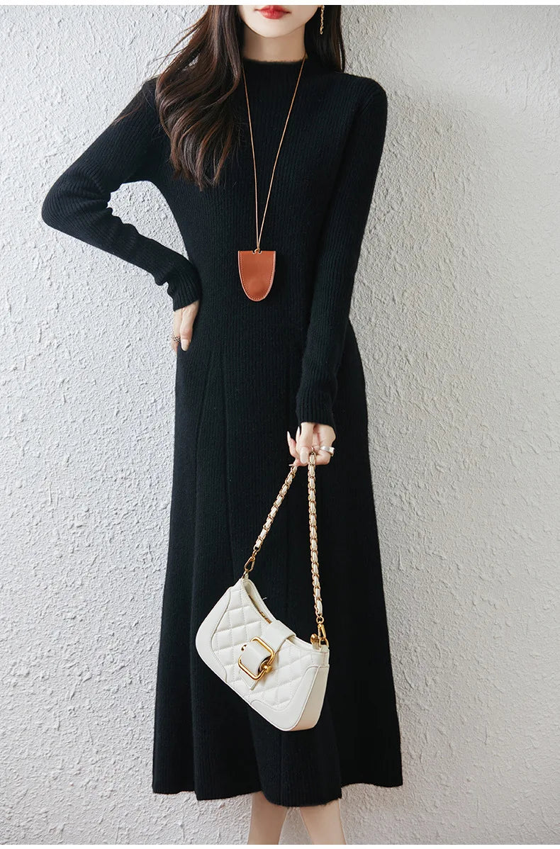 Robe pull en maille mi-longue – col semi-montant