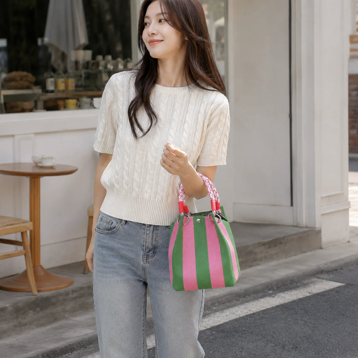 Mini sac en tricot rayé femme – style crochet