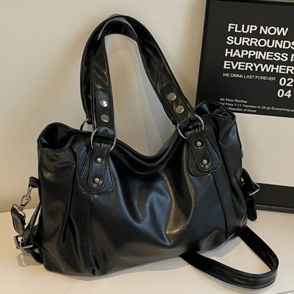 Grand sac porté épaule femme en simili-cuir souple – style rétro