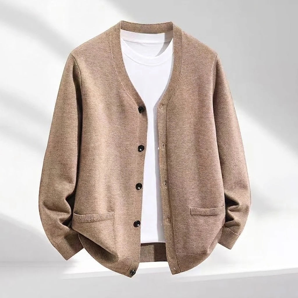 Cardigan homme en maille col V – boutonné