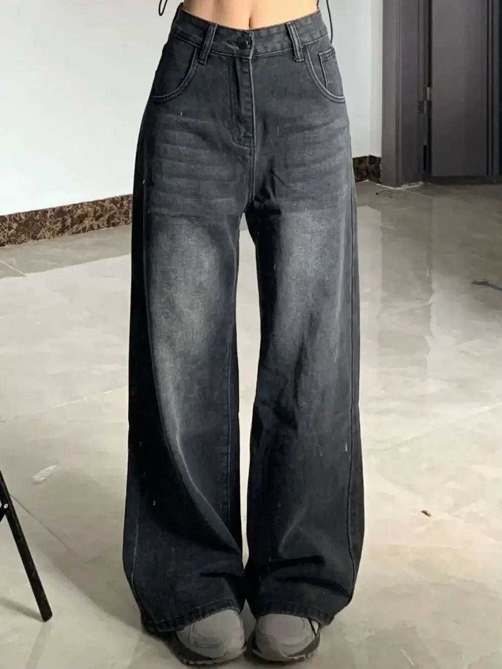 Jean femme taille haute jambe droite – effet amincissant