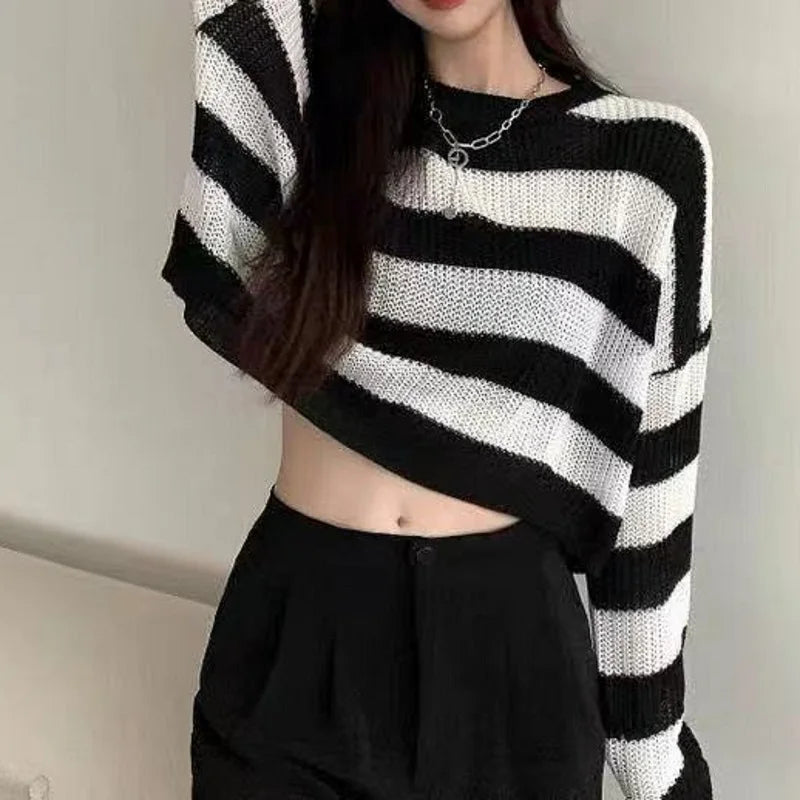 Pull court rayé femme – maille oversize style vintage
